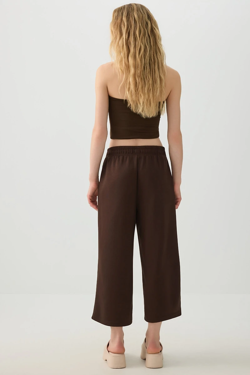 Wide Leg Pull On Capris