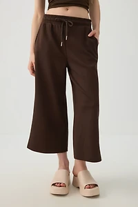 Wide Leg Pull On Capris