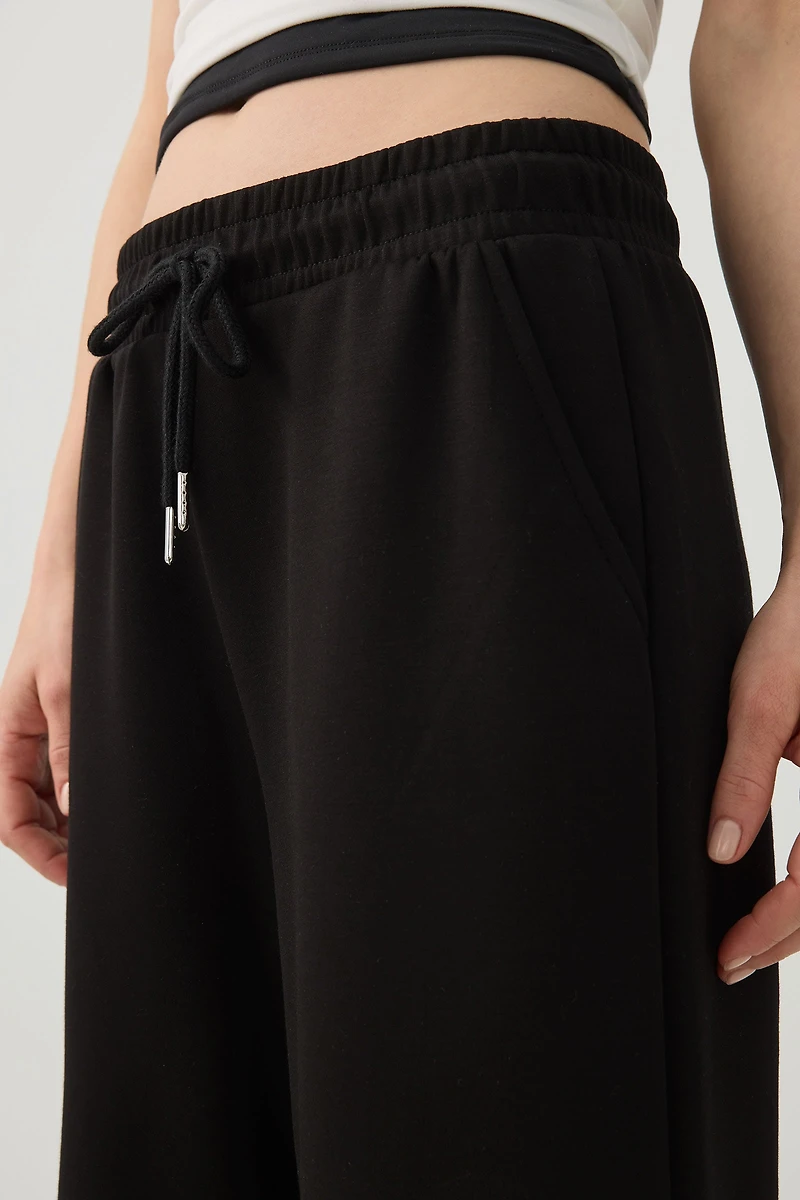 Wide Leg Pull On Capris