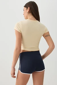Short très doux à liséré contrastant