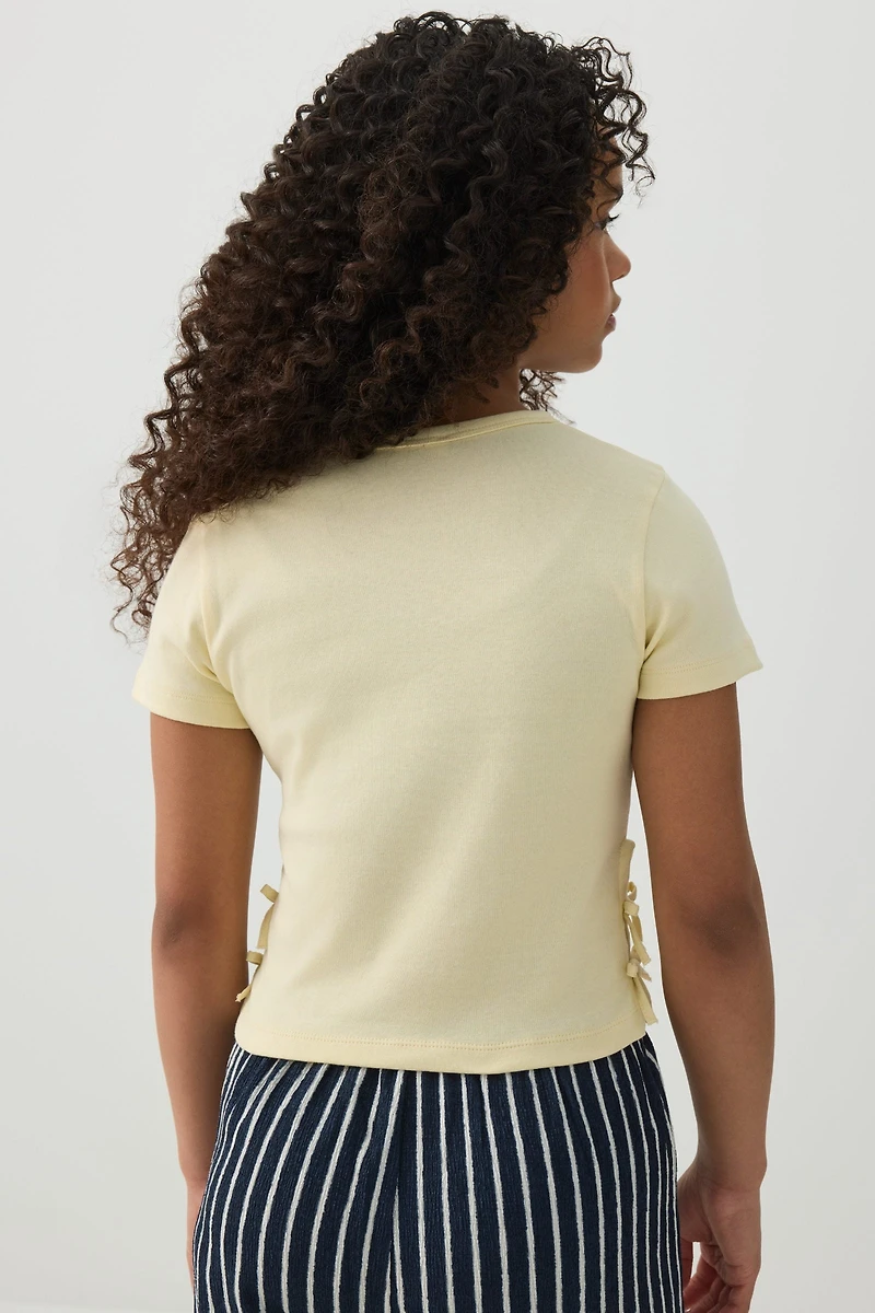 T-shirt côtelé à boucles latérales