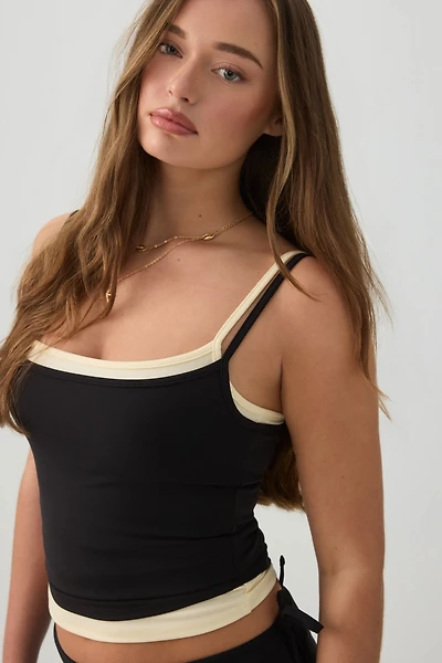 Camisole à encolure carrée ajustée en tissu doux