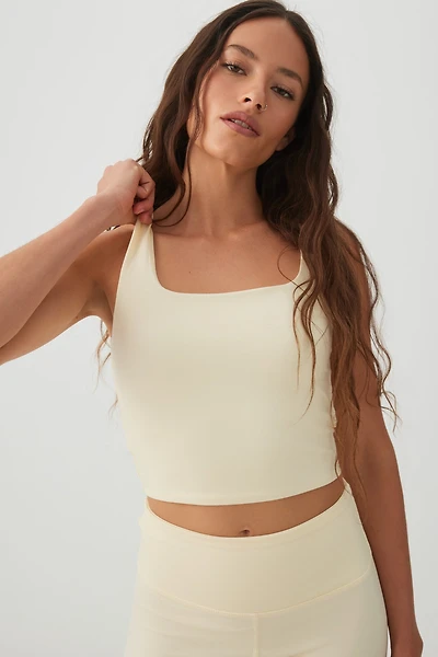 Camisole courte double épaisseur en tissu doux