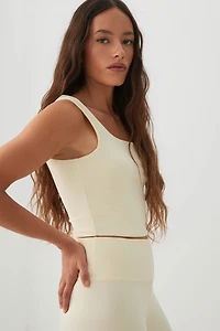 Camisole courte double épaisseur en tissu doux