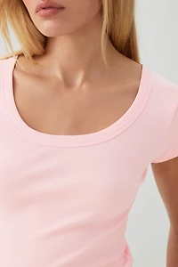 Fine Rib Scoop Neck Crop T-Shirt