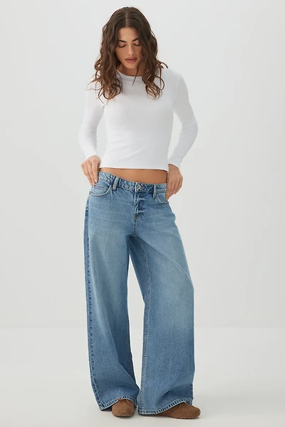 Jean large et taille basse coupe Relâche