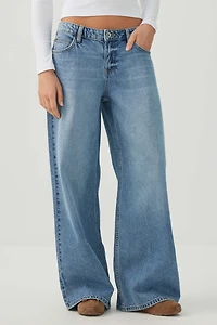Jean large et taille basse coupe Relâche