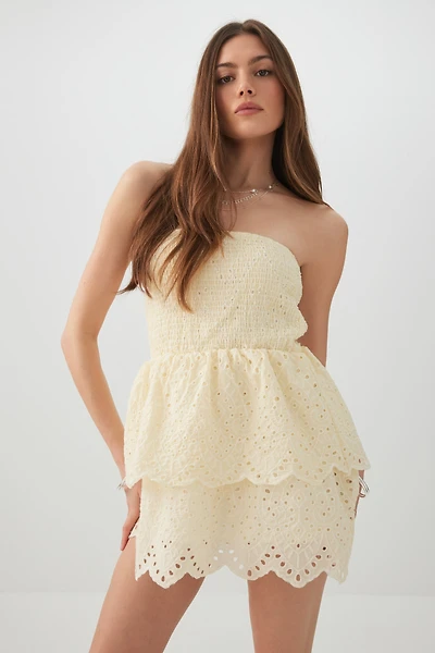 Robe mini smockée broderie anglaise