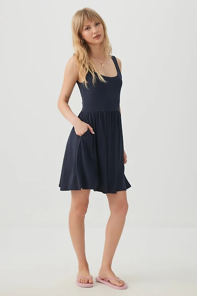 La robe virale courte