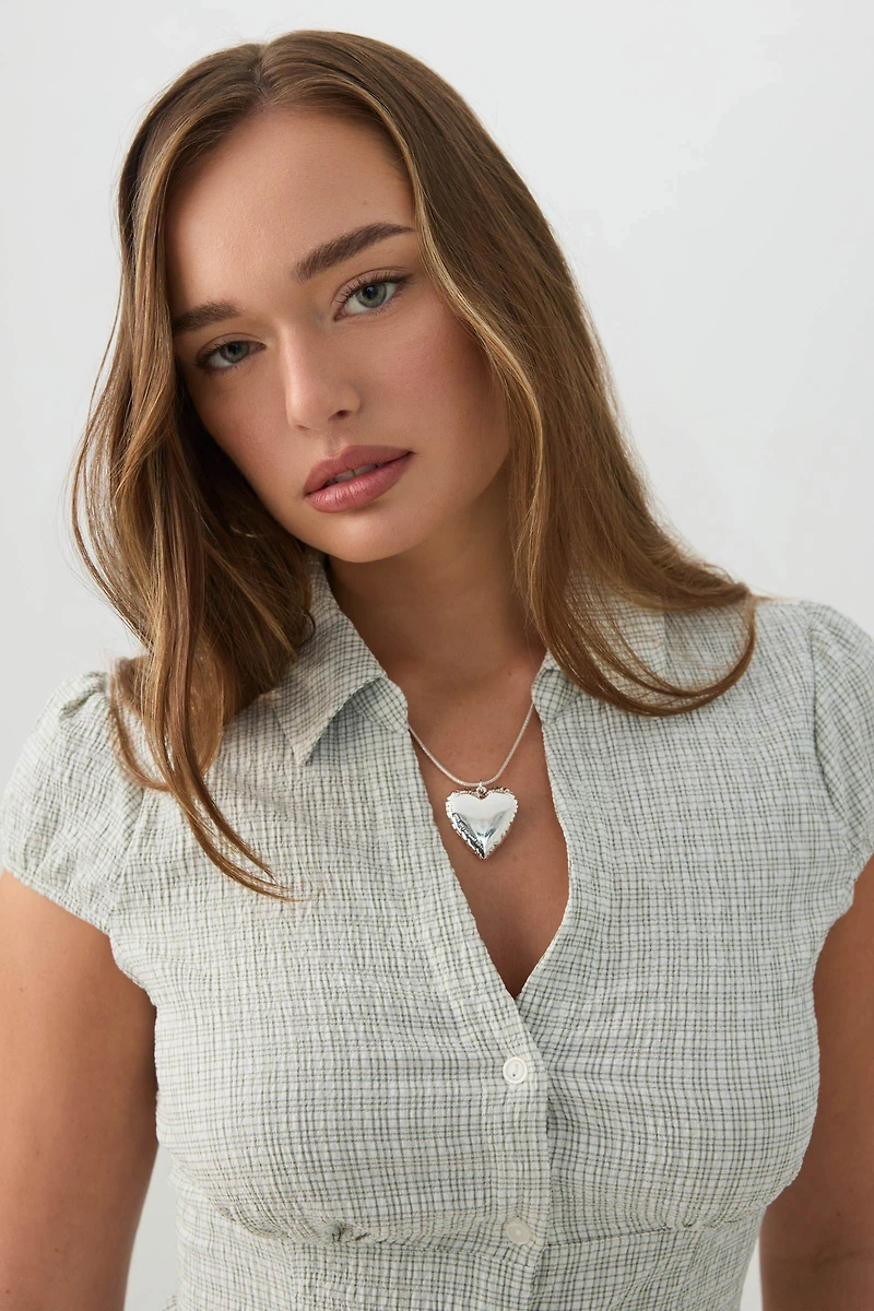 Short Sleeve Fitted Blouse