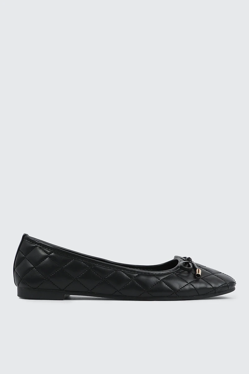 Quilted Square Toe Ballet Flats