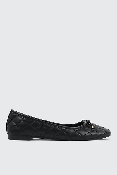 Quilted Square Toe Ballet Flats