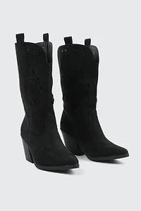 Bottes de cowboy à fleurs découpées