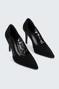 Escarpins en faux suède et dentelle