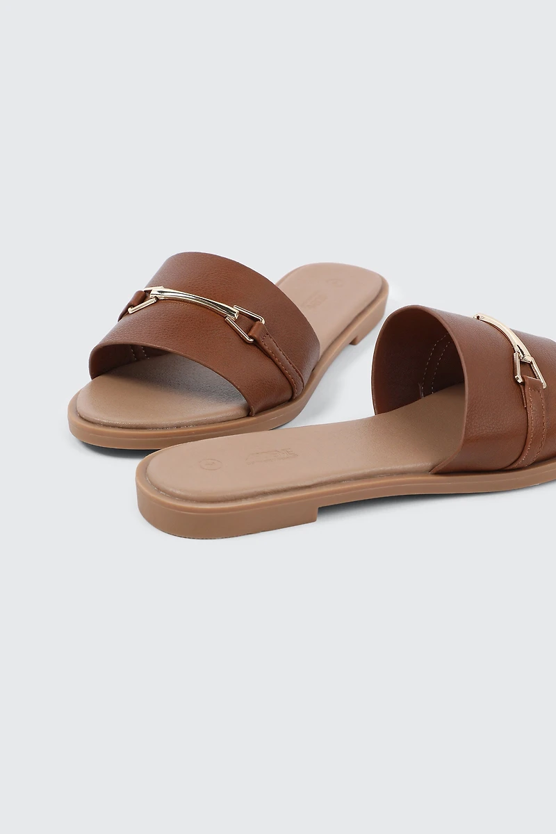 Metallic Ornament Flat Sandals