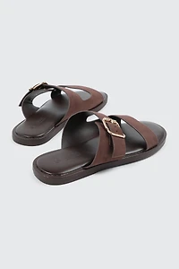 Sandales à talon plat en faux suède