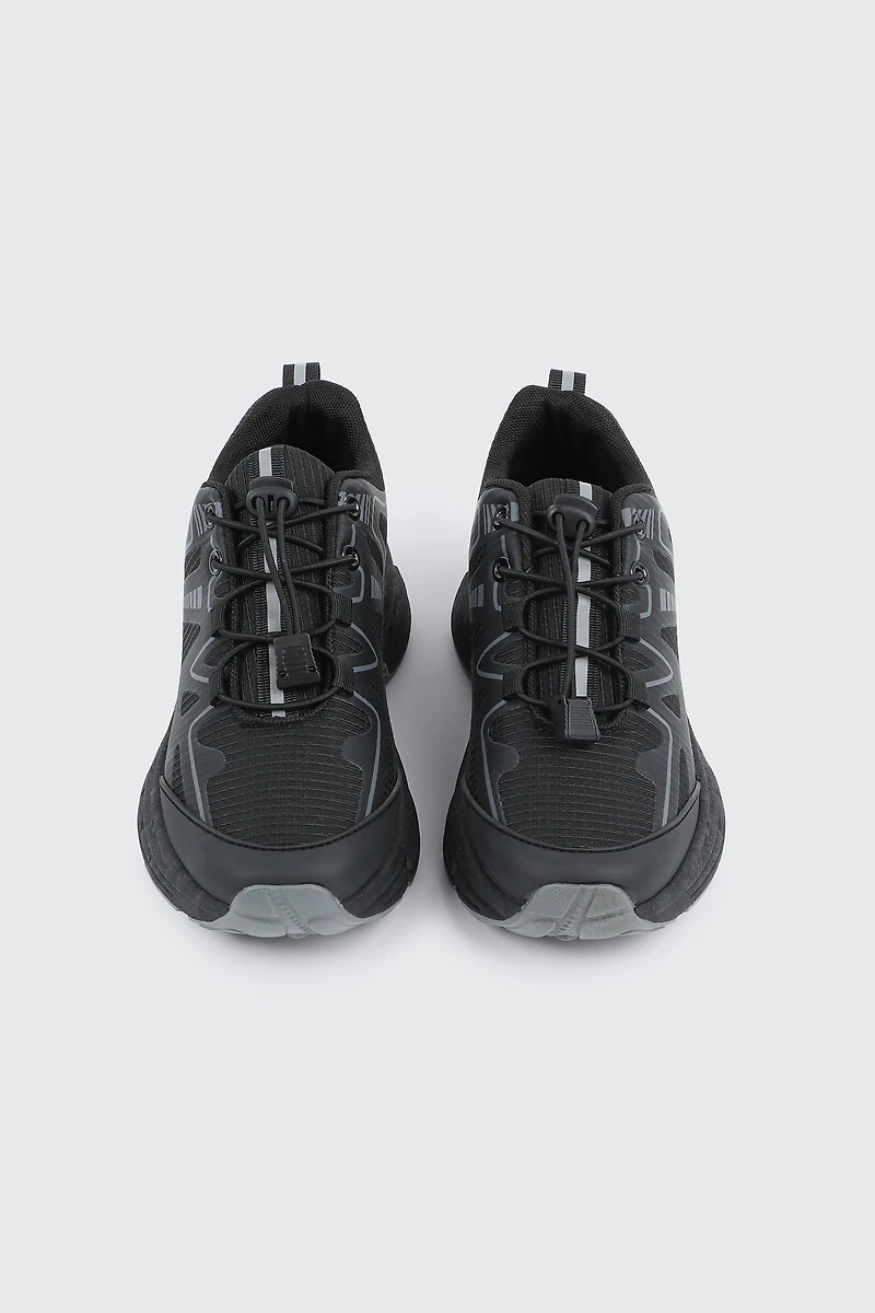 Bungee Lace Jogger Sneakers