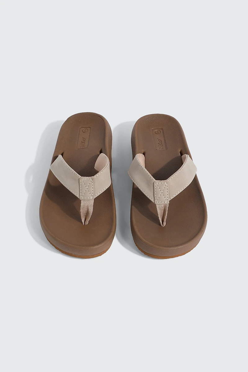 Sandales à talon plat en faux cuir