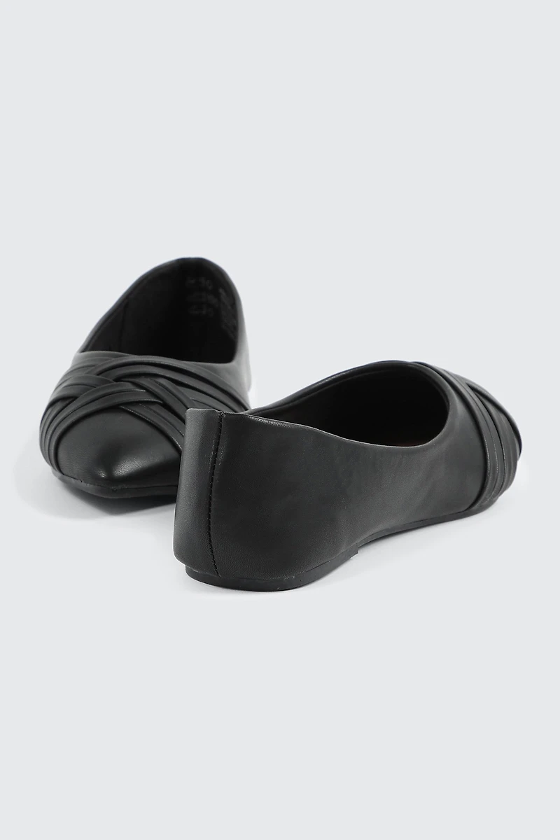 Ballerines pointues en faux cuir | Ardene