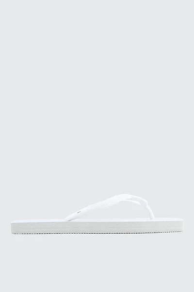Sandales de plage minimalistes à bout carré