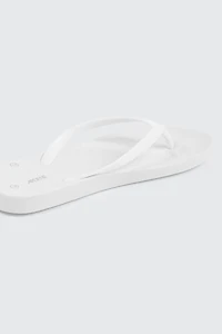 Flip Flops with Thin Straps