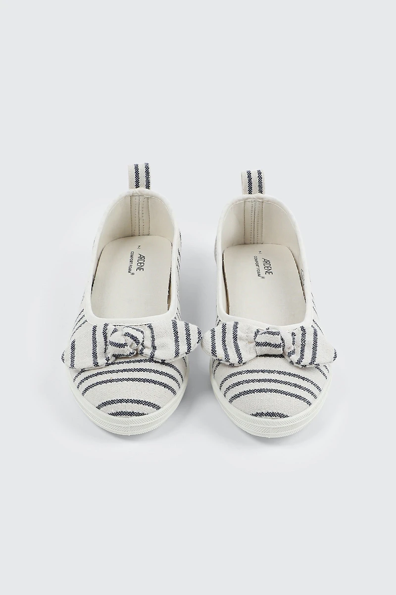 Slip On Sneakers with Bow
