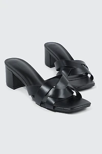 Sandales à talon brides tressées