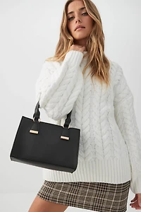 Sac à main structuré en faux cuir