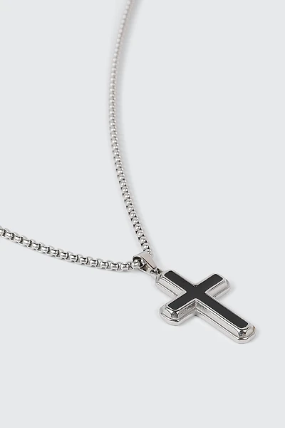 Collier en acier inoxydable avec croix