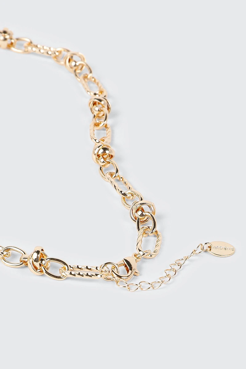 Collier à chaîne entrelacée