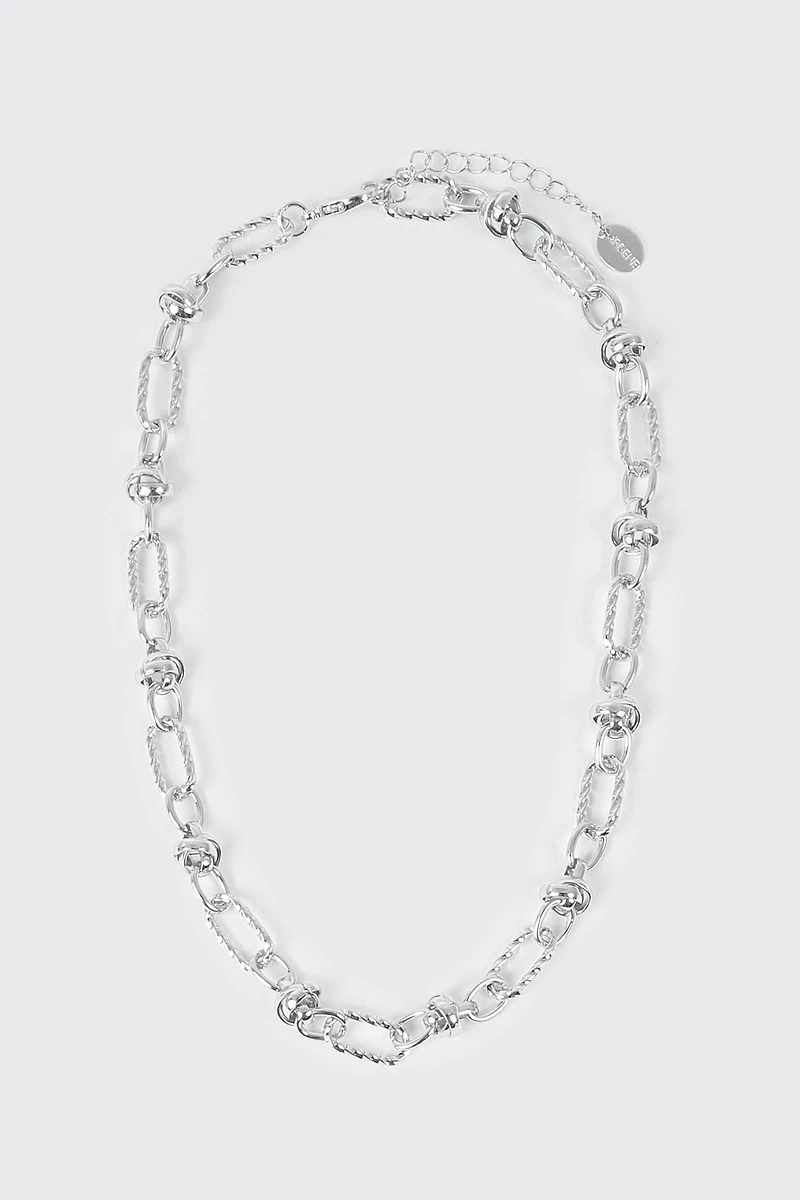 Collier à chaîne entrelacée