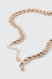 Collier en chaîne torsadée rétro