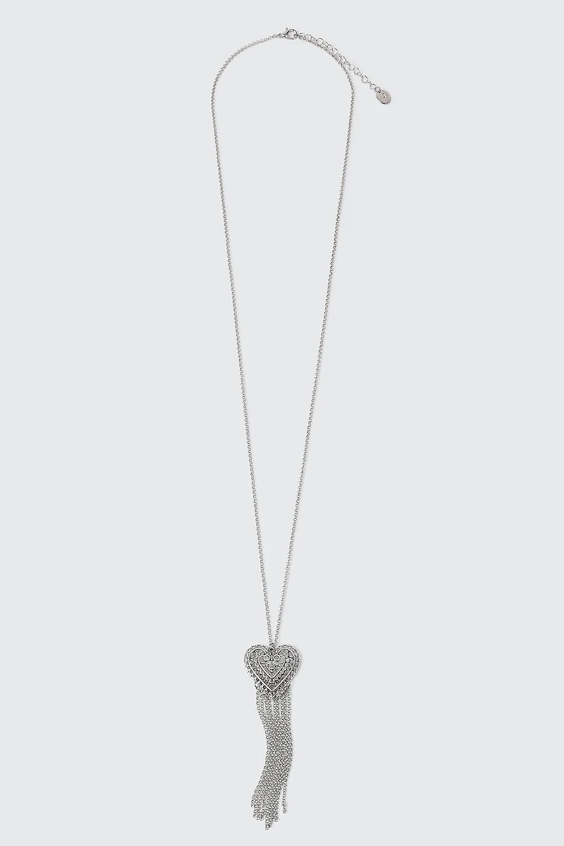 Collier long avec pendentif cœur et franges à chaînettes