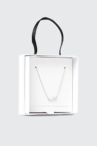 Collier initiale J plaqué or blanc 14K