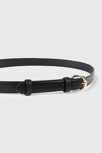 Ceinture en faux cuir à boucle arrondie