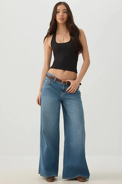 Smoothcore™ Basic Halter Crop Tank Top