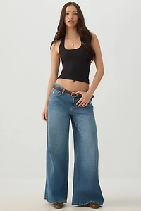 Smoothcore™ Basic Halter Crop Tank Top