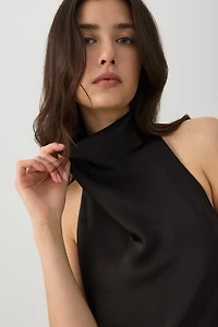 Haut licou à col bénitier en satin