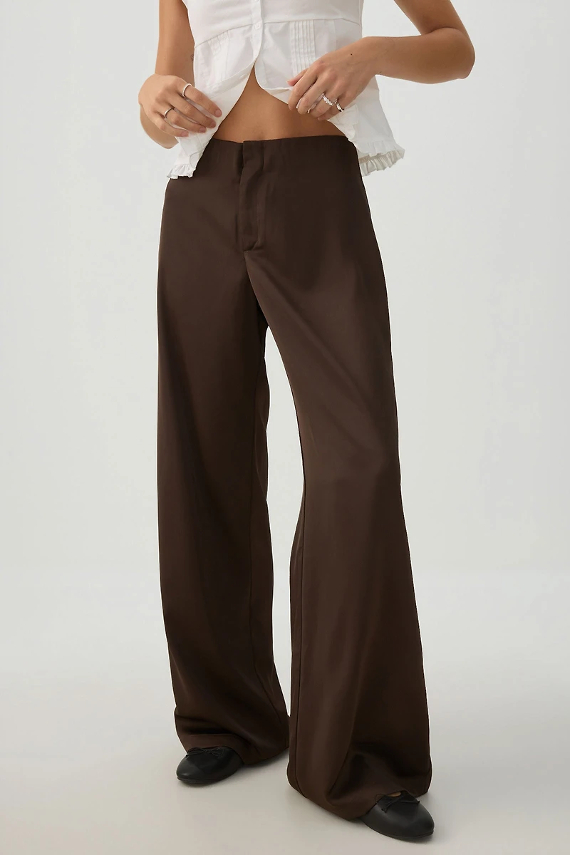 Pantalon large taille mi-haute en satin