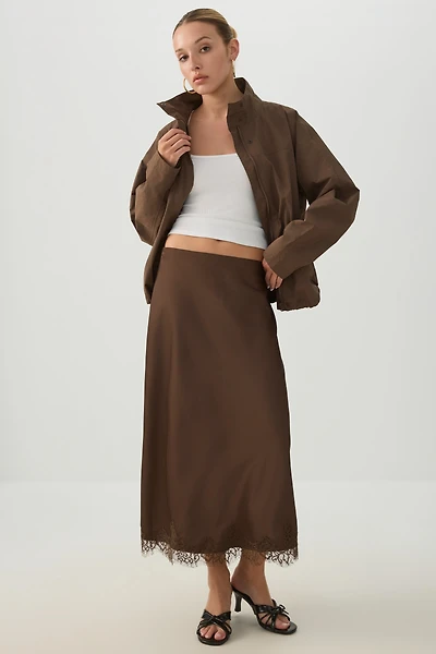 Jupe maxi en satin et dentelle