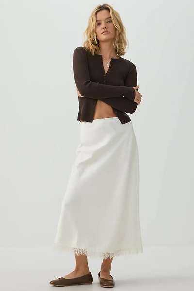 Jupe maxi en satin et dentelle
