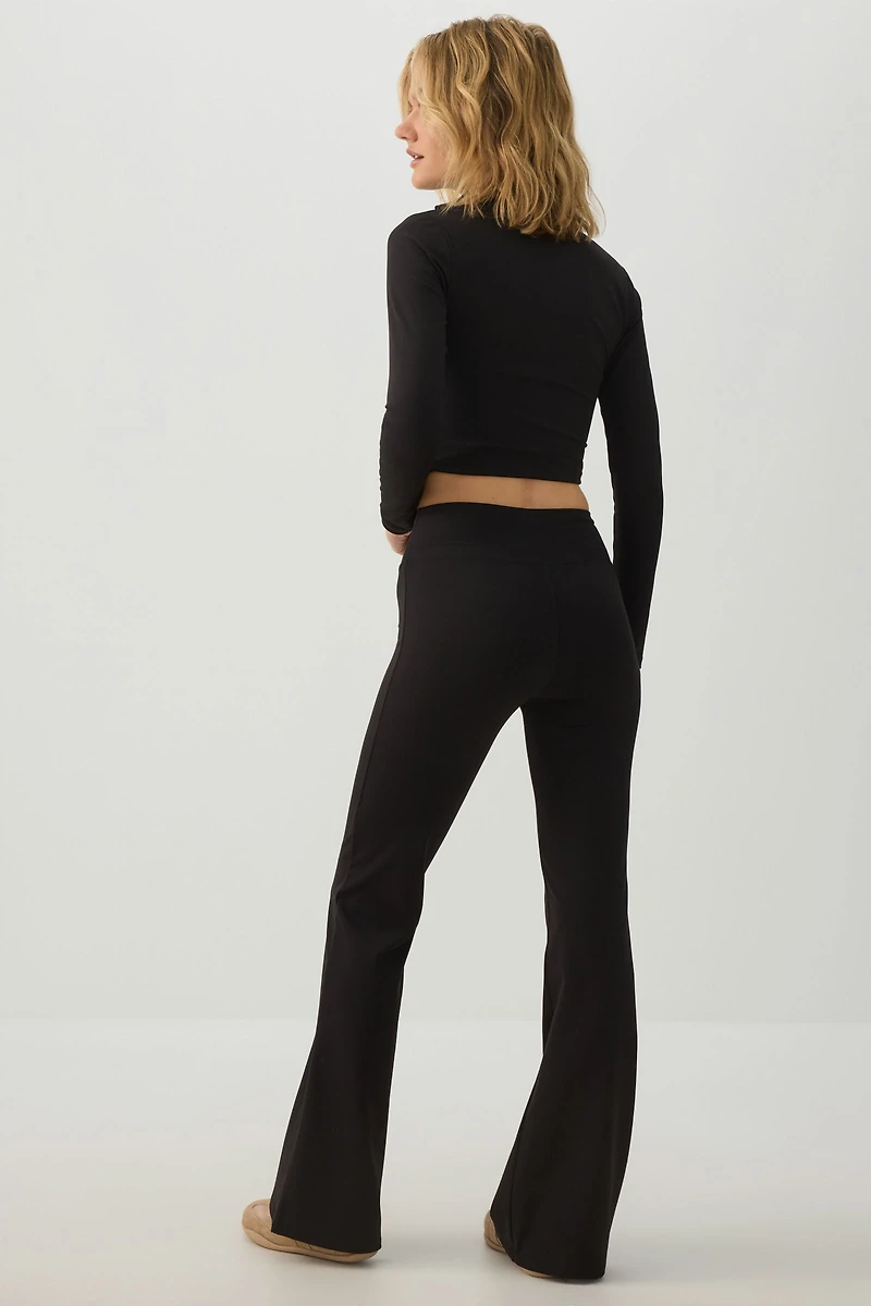 MADESOFT™ Sculpt Flared Leggings