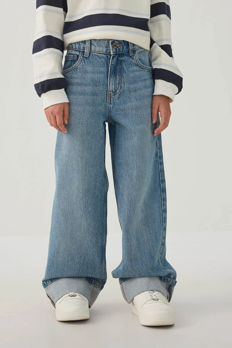Jean en denim à jambe large avec revers