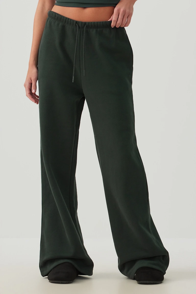 camactive™ Straight Leg Sweatpants