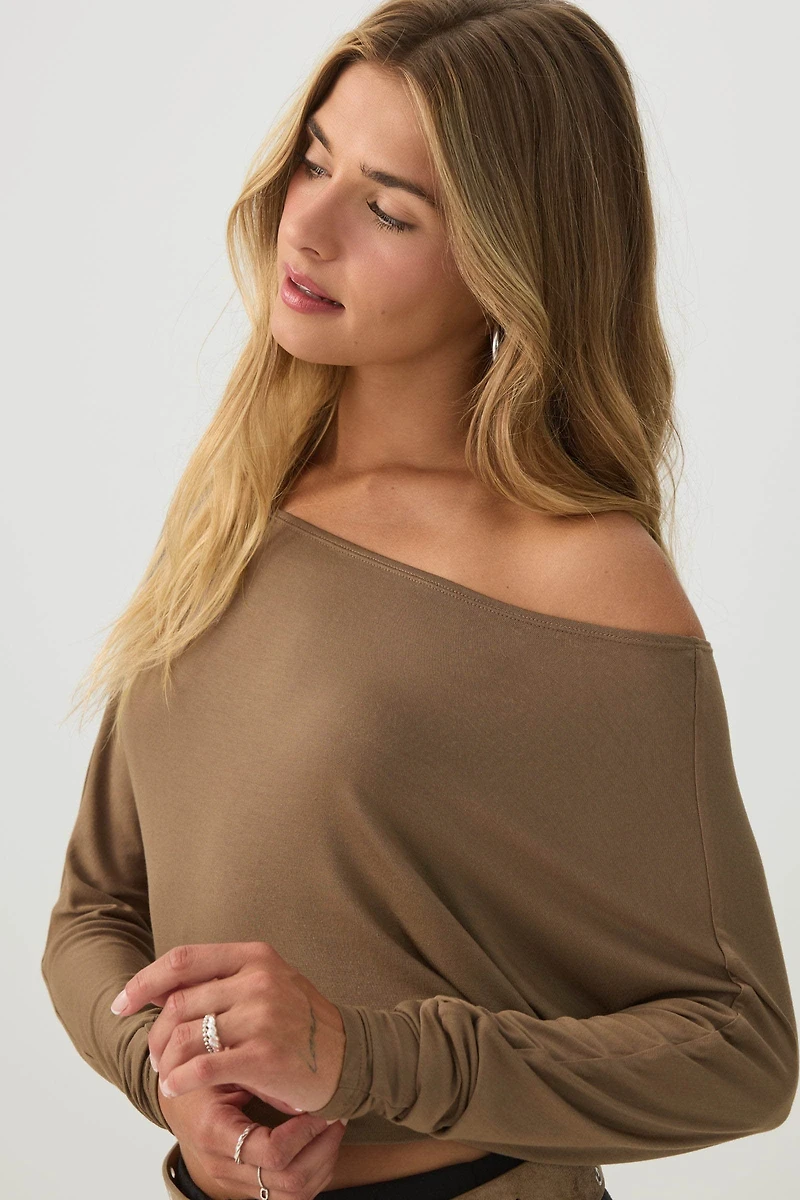 Haut court en tricot à épaules dénudées