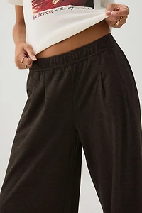 Pantalon en tricot à jambe large avec plis