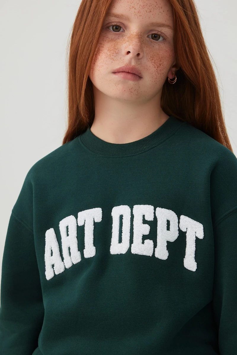 MADESOFT™ Fleece Crew Neck Graphic Sweatshirt