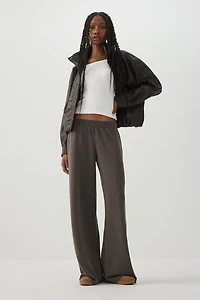 Pantalon à jambe large façon néoprène