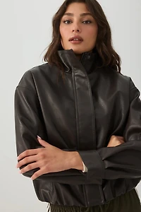 Manteau en faux cuir à col montant