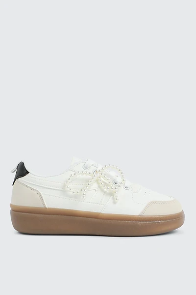 Espadrilles à détail de boucle perlée